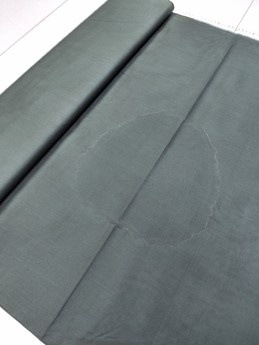 Image of 100% cotton fabric with a DEFECT-cool green (bottle green) 125 g/m² – available at Šarlotes audumi