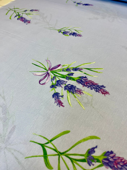 alt
Image with 100% cotton fabric - lavender sprigs light blue 220cm 130 g/m² – available at Šarlotes audumi