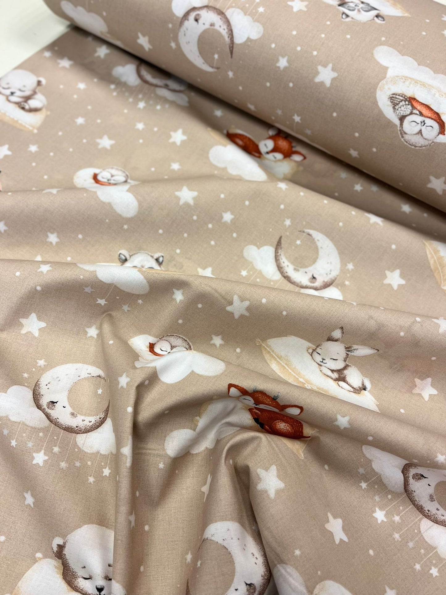 alt
Image with 100% cotton fabric - sweet little dreams for teddy bears on beige 125 g/m² – available at Šarlotes Audumi