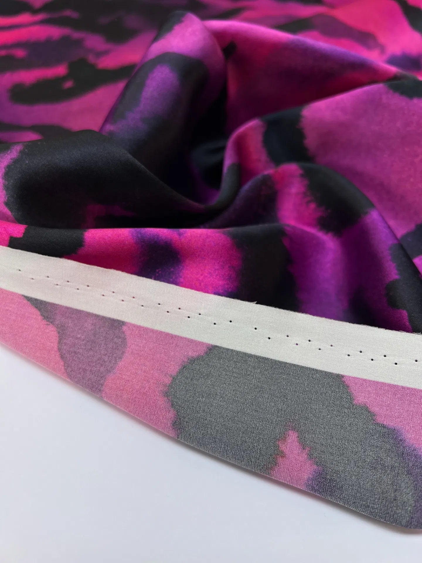 100% Silk satin - animal print on a fuchsia background 80 g/m²