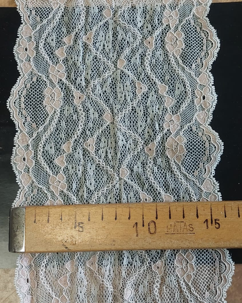 Elastīga mežģīne 14 cm- krēmīga