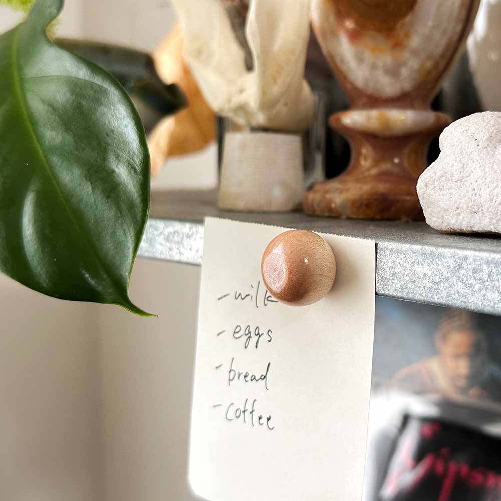 Seeknit wooden magnetic needle holder