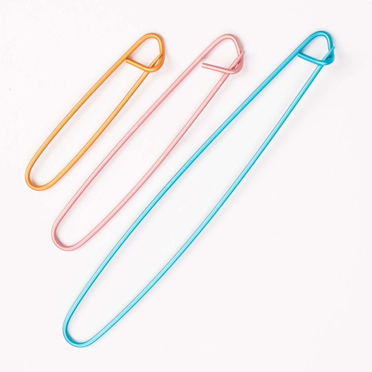 Image of Drops knitting stitch holders – 3-piece set | aluminum helper needles – available at Šarlotes audumi