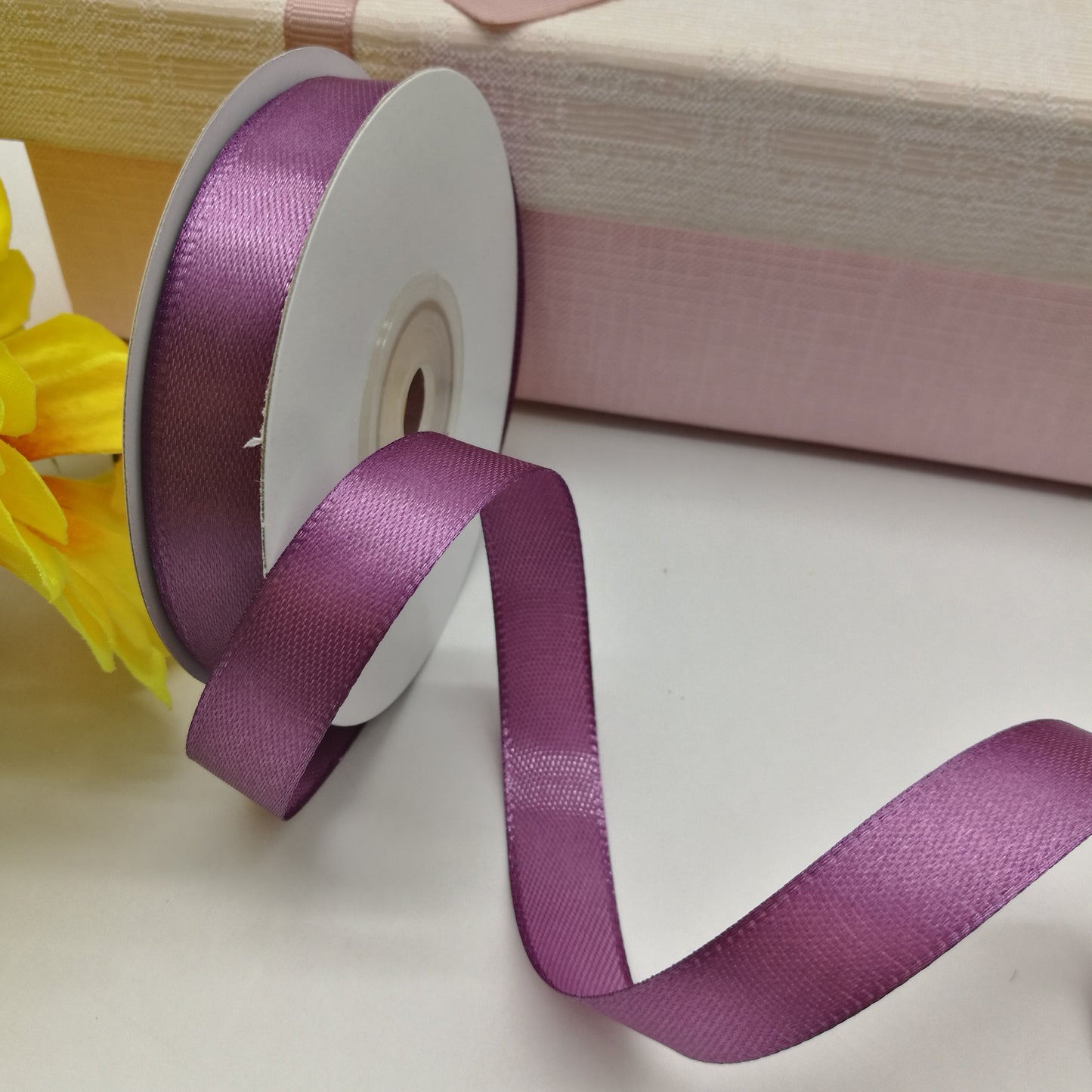 Satin ribbon - smoky lilac 32 mm (25 m pack)