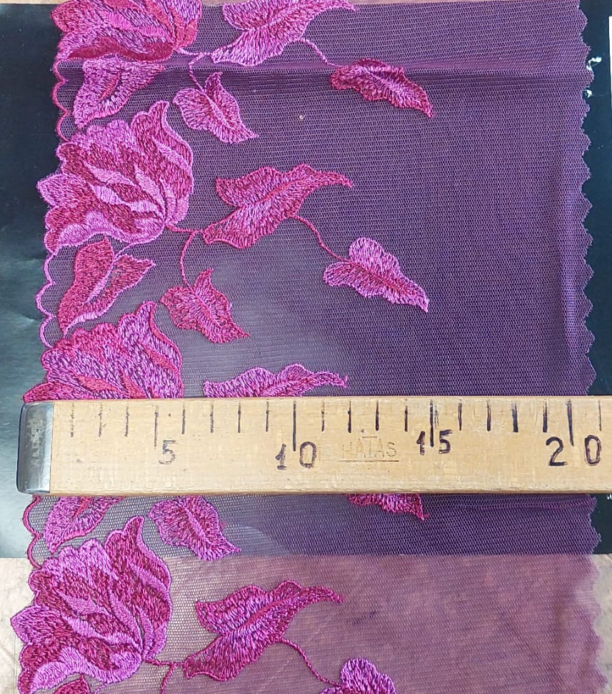 Izšūta mežģīne 20 cm-fuksijas krāsas lapiņas