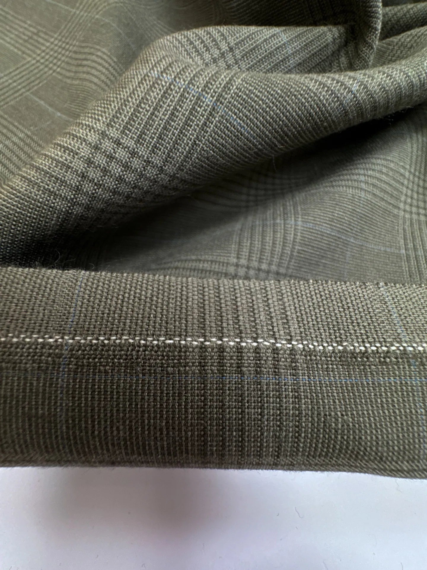 Italian tweed suiting fabric | 63% wool | 37% polyester | 200 g/m² | 150 cm