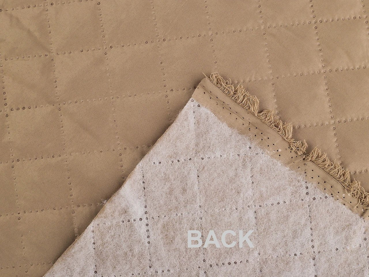 Image of insulated quilted lining - black 105 g/m² – available at Šarlotes audumi