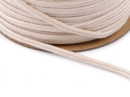 Image with Soutache Ø3, 25m|various shades – available at Šarlotes audumi