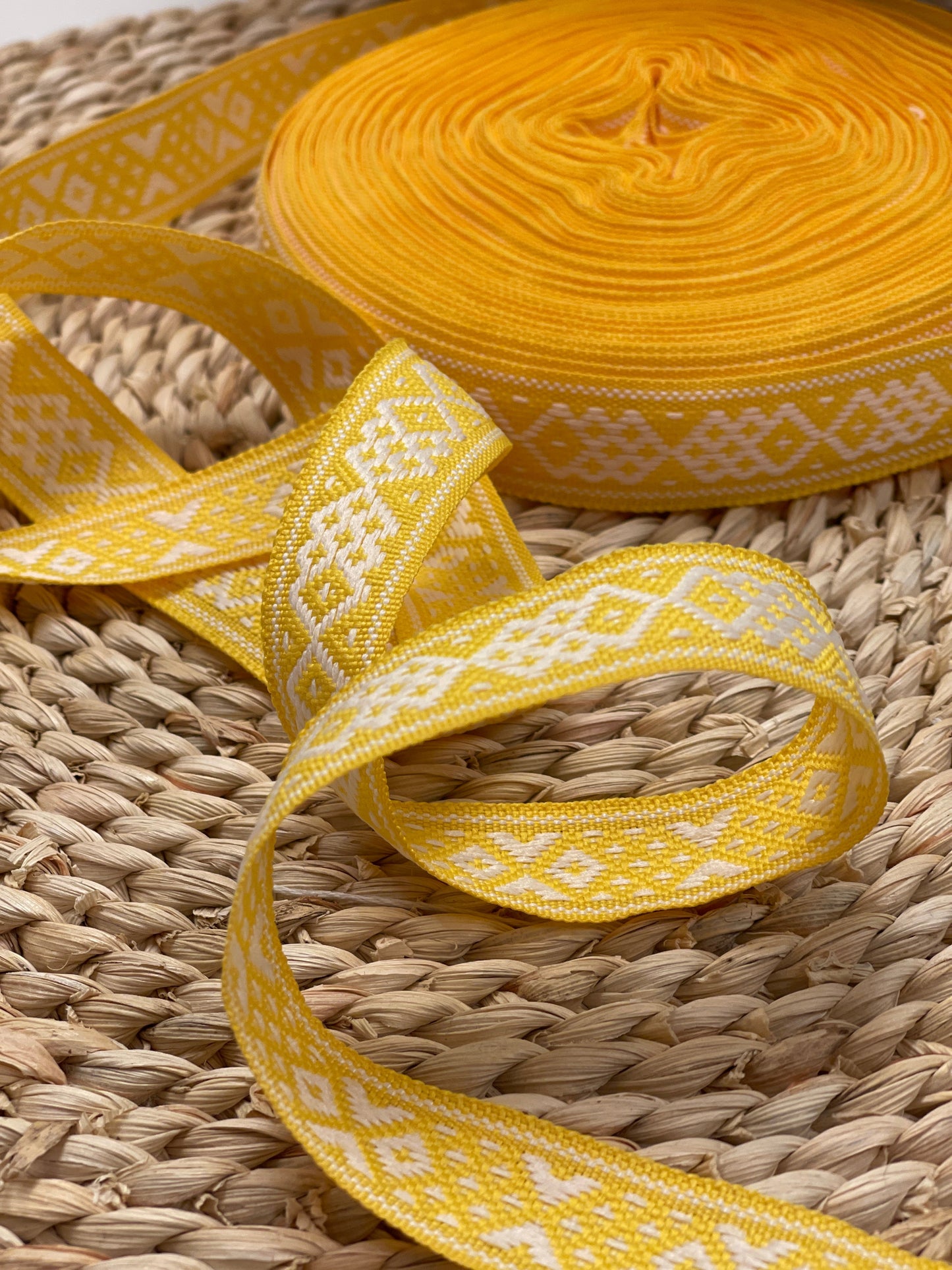 Ludowa wstążka, pas 22 mm - żółta z białym - LV