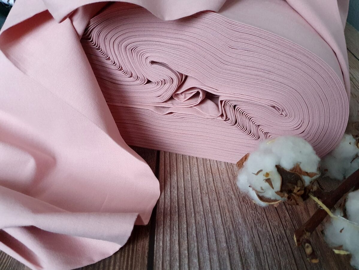 100% bawełniana tkanina – pudrowy róż 125 g/m²