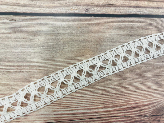 100% cotton lace-2,5 cm white-LV