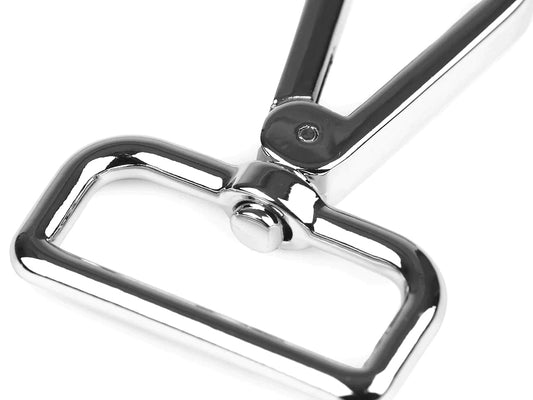 alt
Metal carabiner 30 mm - silver