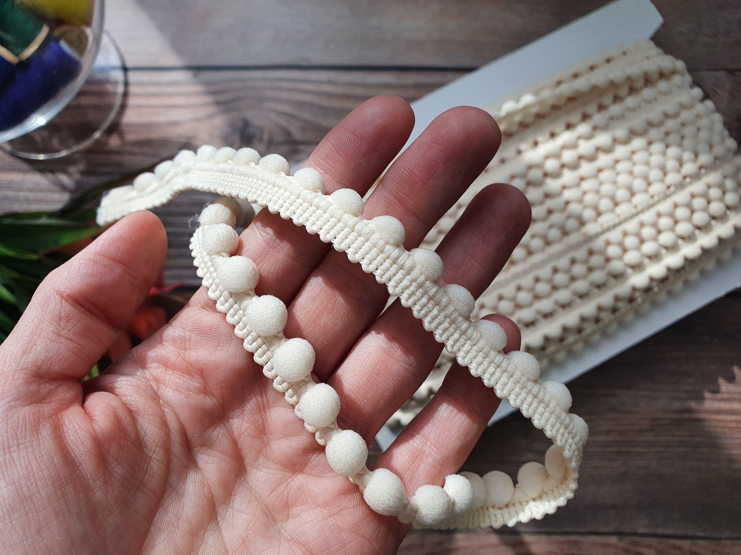 alt
Pom Pom ribbon-12 mm beige