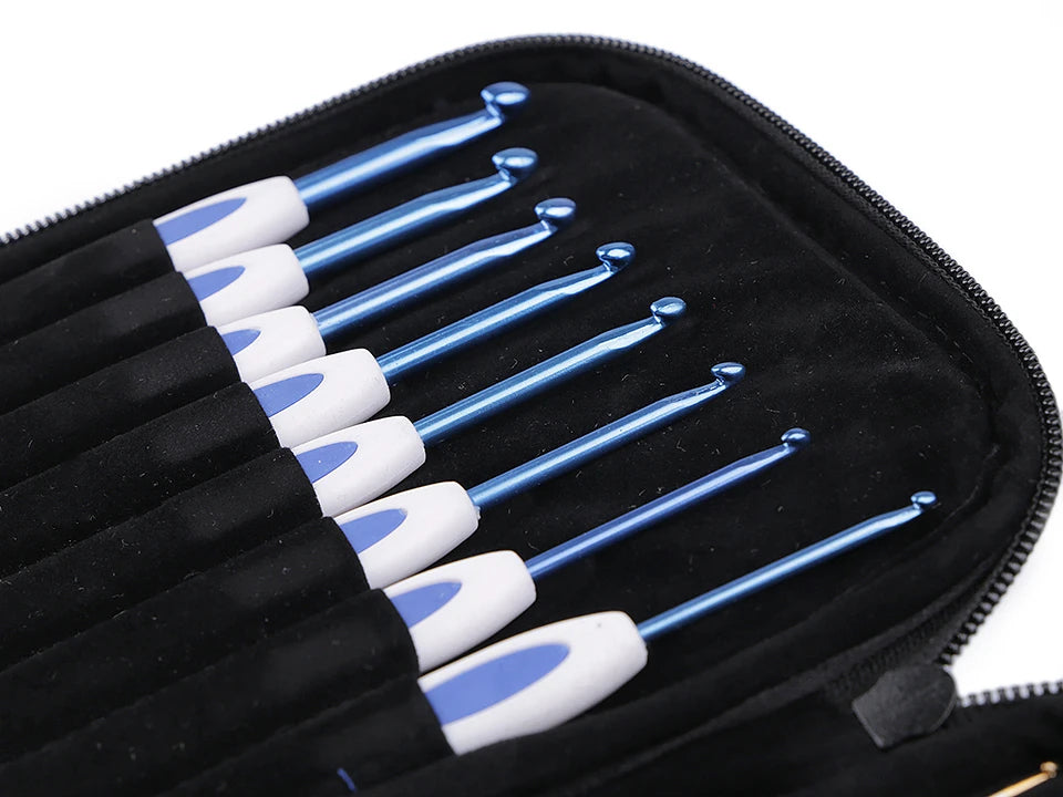 Tamboradatu komplekts futrālī – 16 ergonomiskas tamboradatas dažādos izmēros
