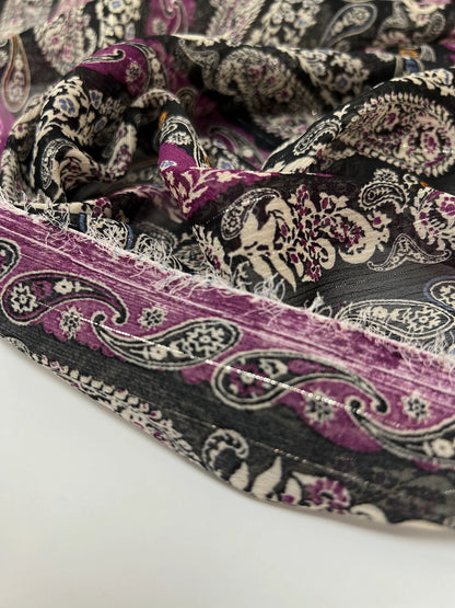 Italian chiffon fabric with black-purple paisley pattern and lurex thread 70 g/m²