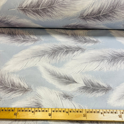 alt
Image with 100% cotton fabric - down 220cm 146 g/m² – available at Charlotte Fabrics