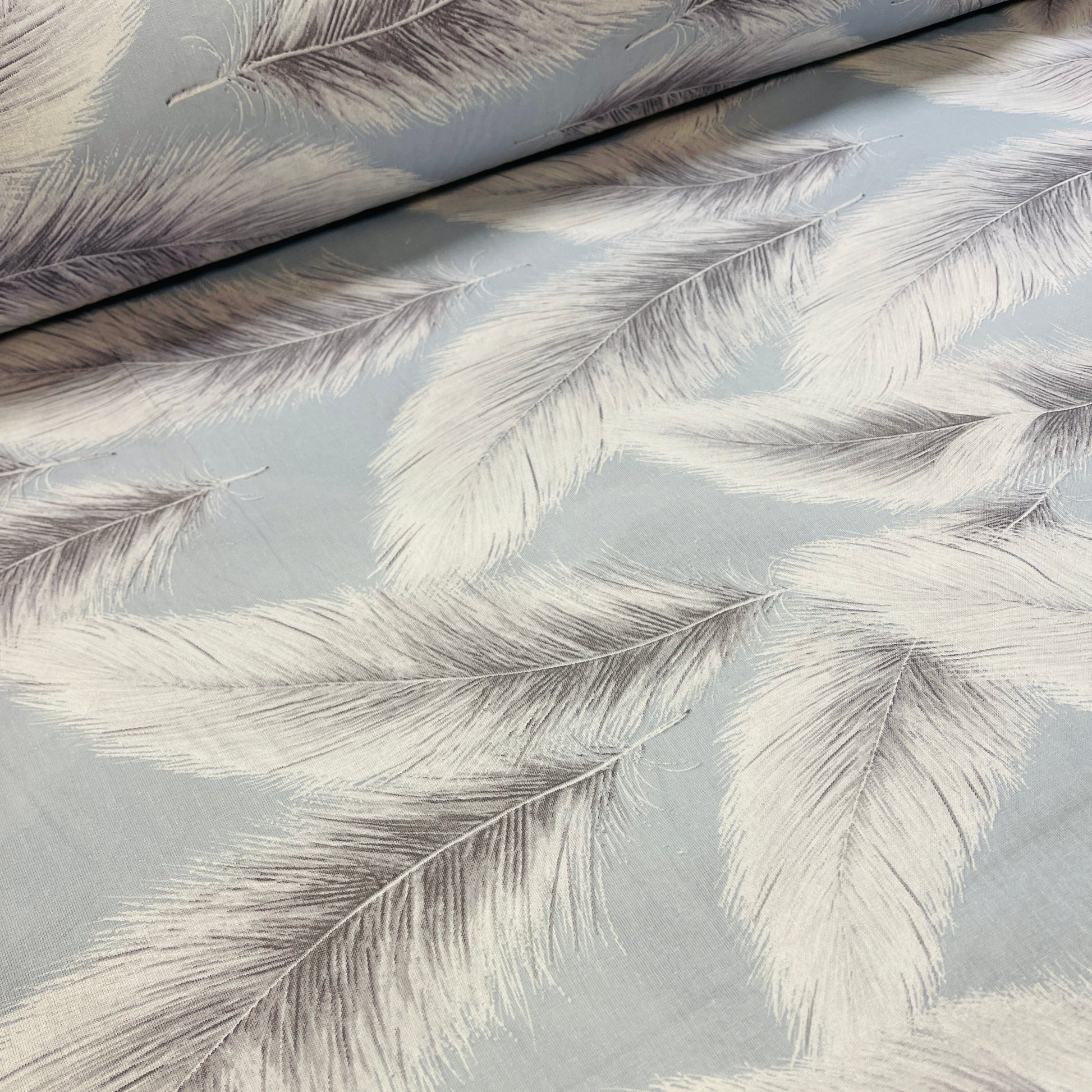 Image of 100% cotton fabric - down 220cm 146 g/m² – available at Šarlotes audumi