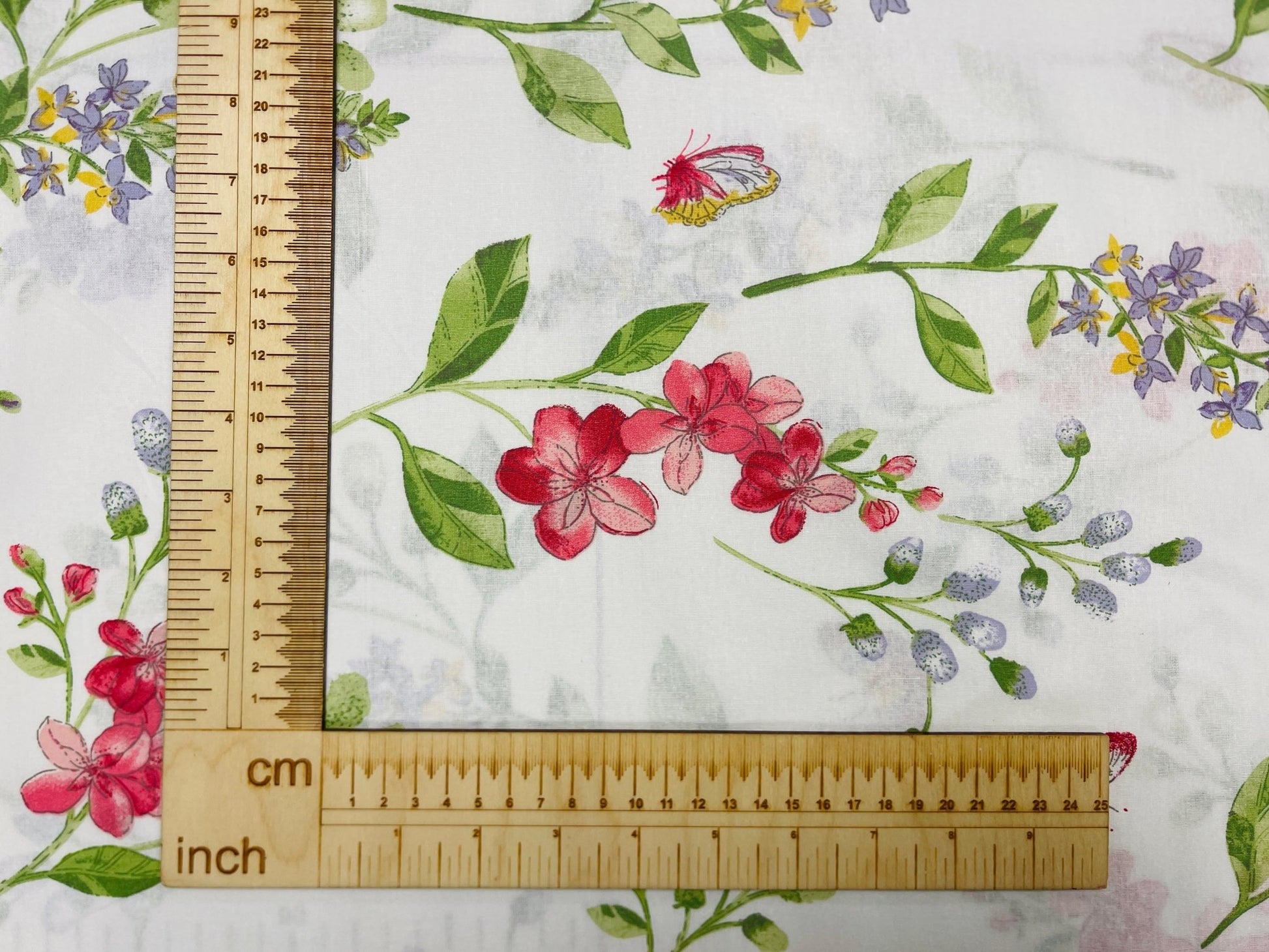 100% cotton fabric - spring flowers 220cm 125 g/m²