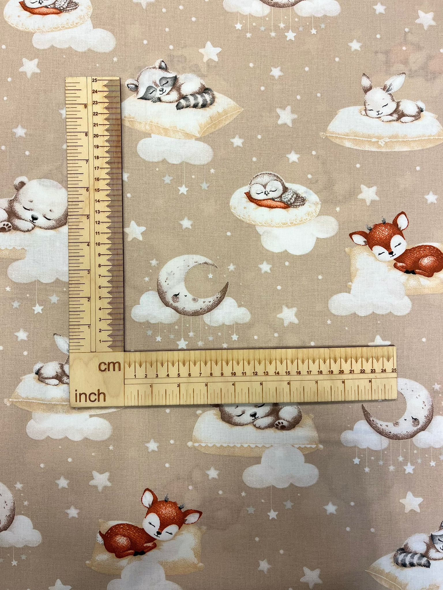 alt
Image with 100% cotton fabric - sweet little dreams for teddy bears on beige 125 g/m² – available at Šarlotes audumi