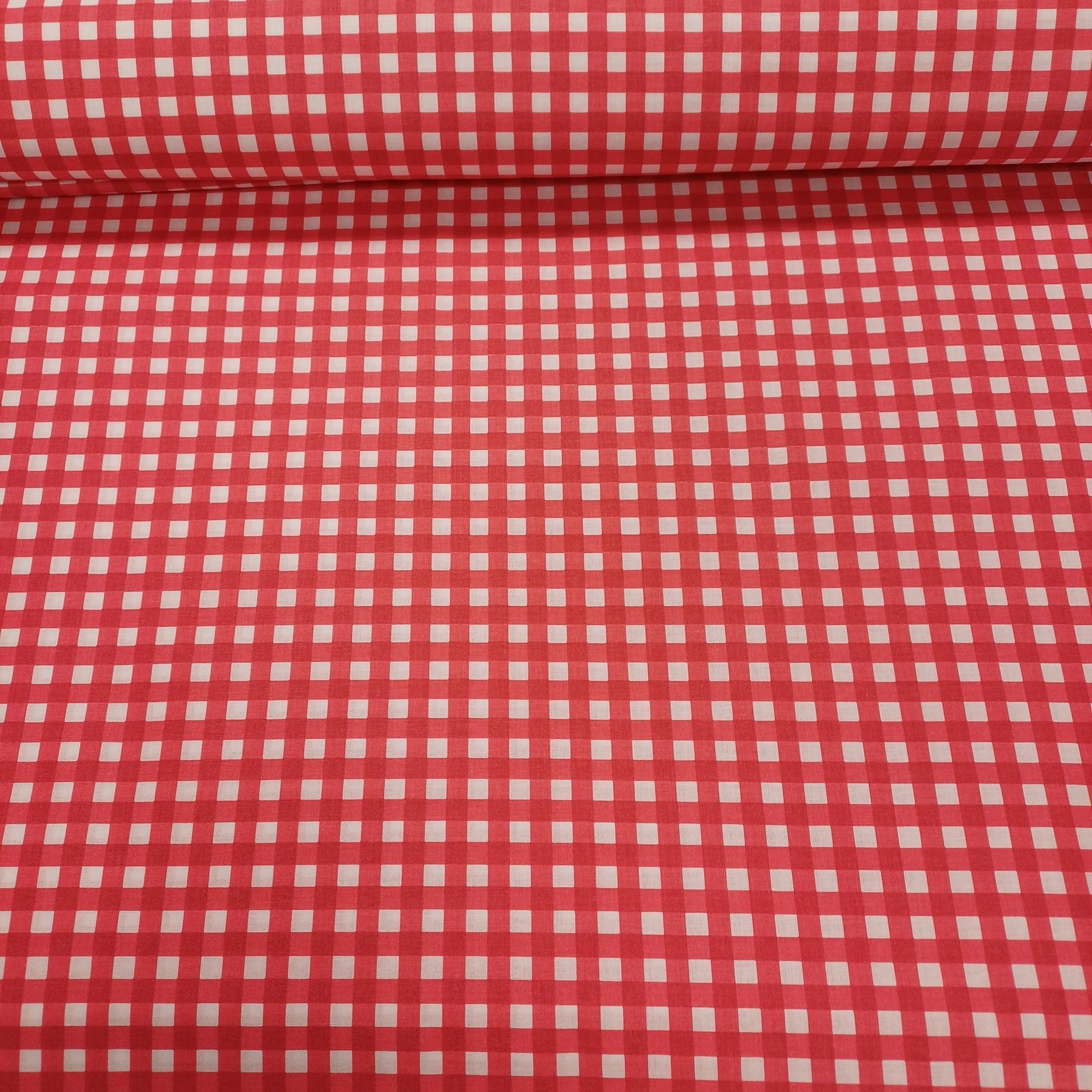 100% bawełniana tkanina w czerwone kratki 130 g/m²