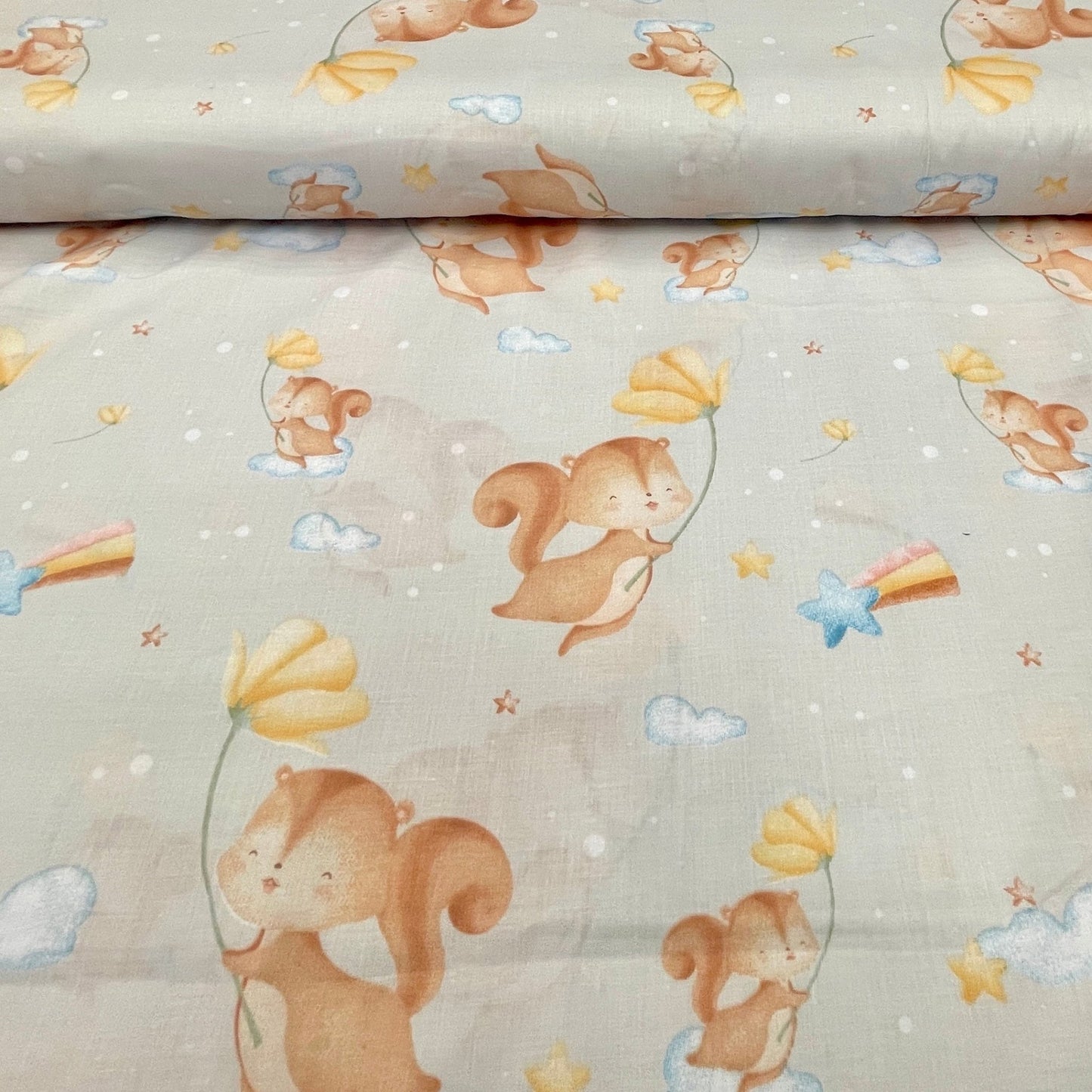 100% bawełniana tkanina-susuriņš w kwiaty 130 g/m²