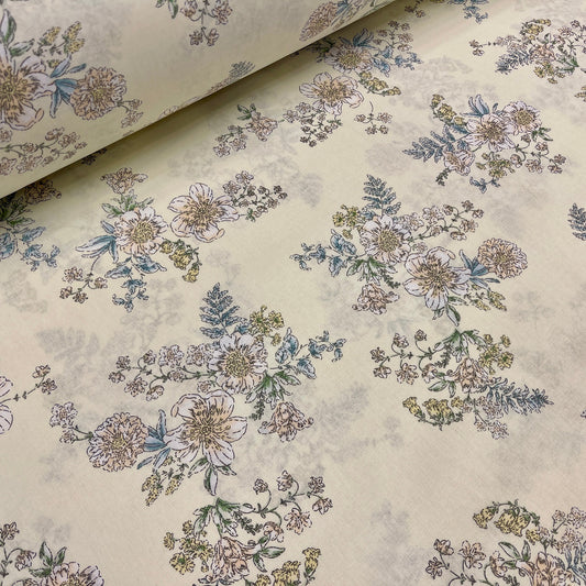 100% Cotton fabric - flowers on a creamy background 220 cm 146 g/m²
