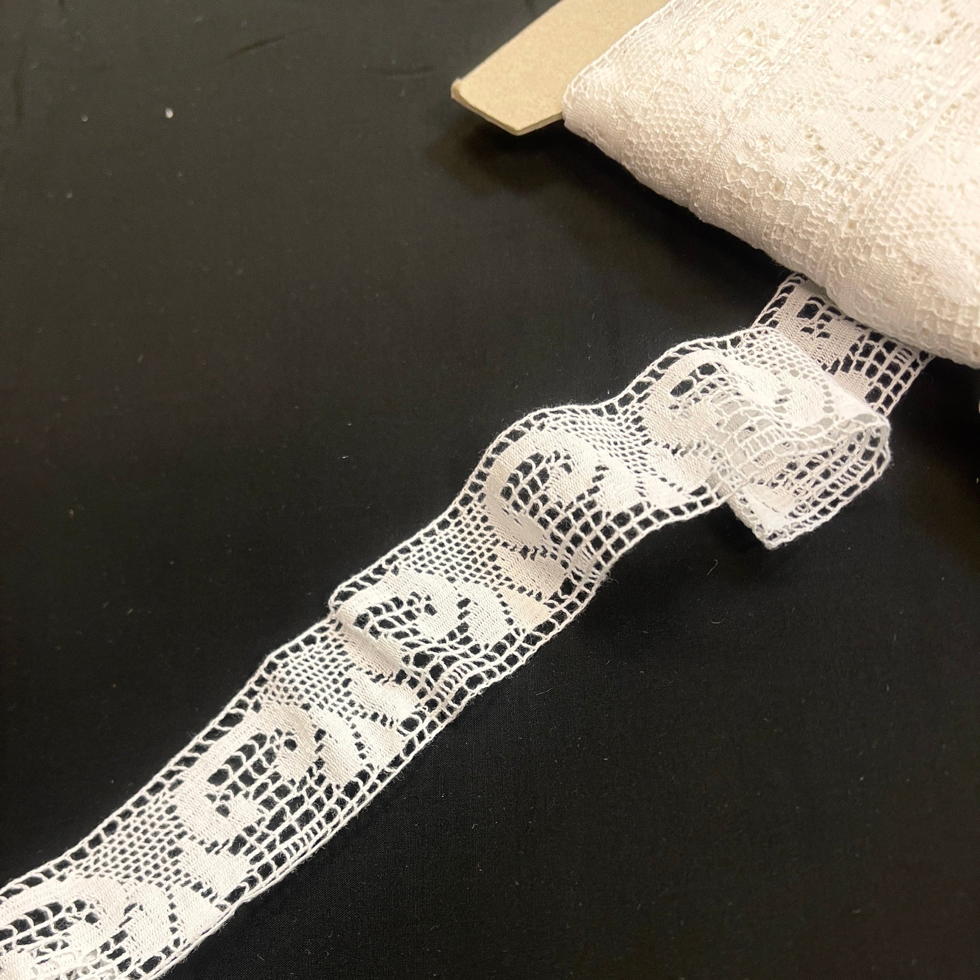 Image of 100% cotton lace - 4 cm white - LV – available from Šarlotes audumi