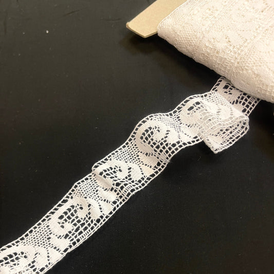 Image of 100% cotton lace - 4 cm white - LV – available from Šarlotes audumi