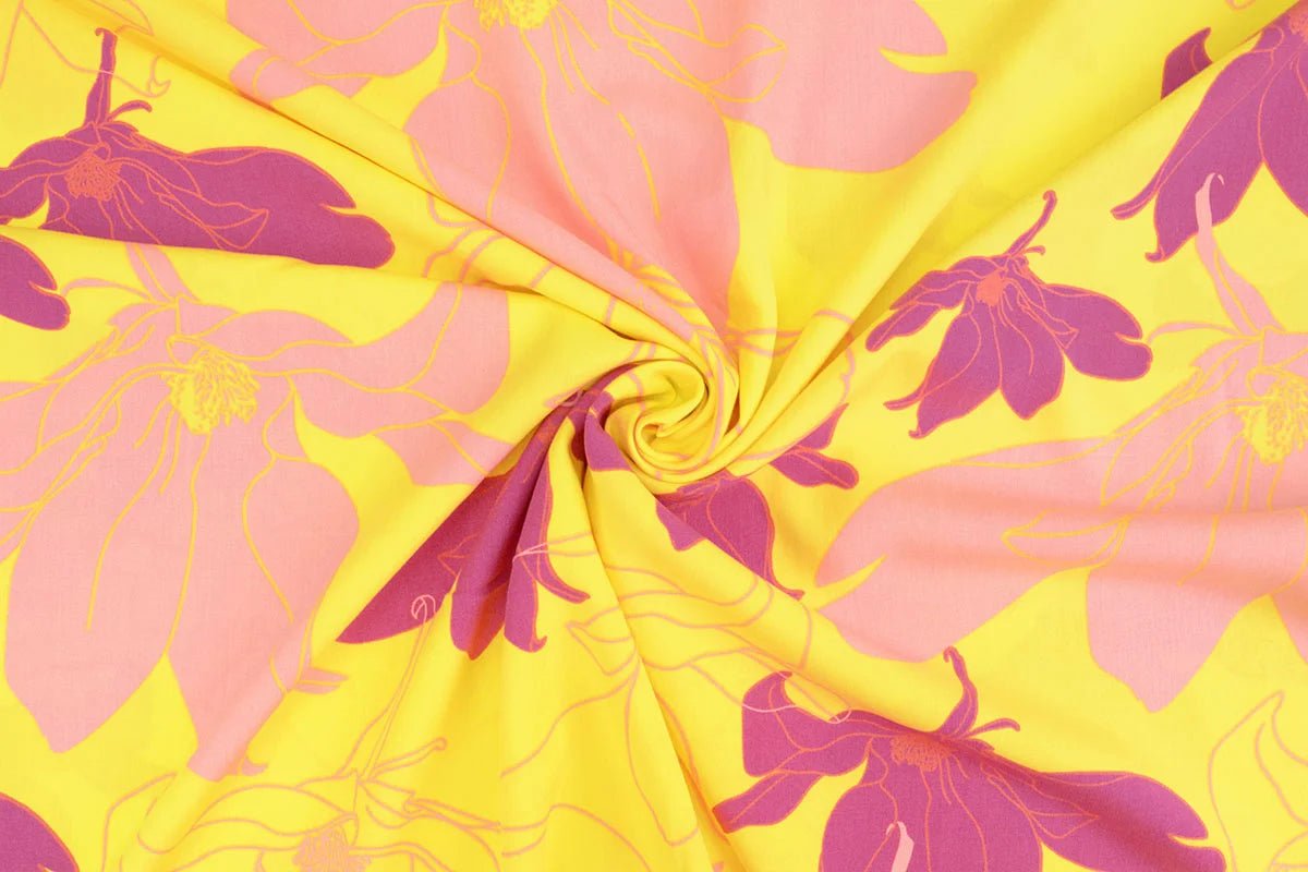 100% viscose fabric- yellow and pink flowers 105 g/m²
