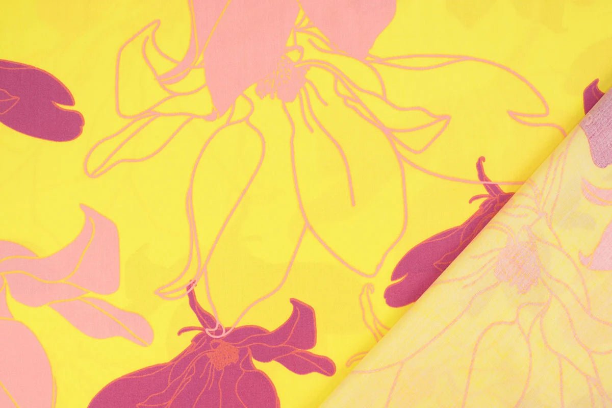 100% viscose fabric - yellow and pink flowers 105 g/m²