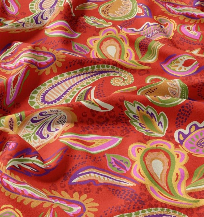 alt
Image with 100% viscose fabric - paisley pattern in red tones 125 g/m² – available at Šarlotes audumi