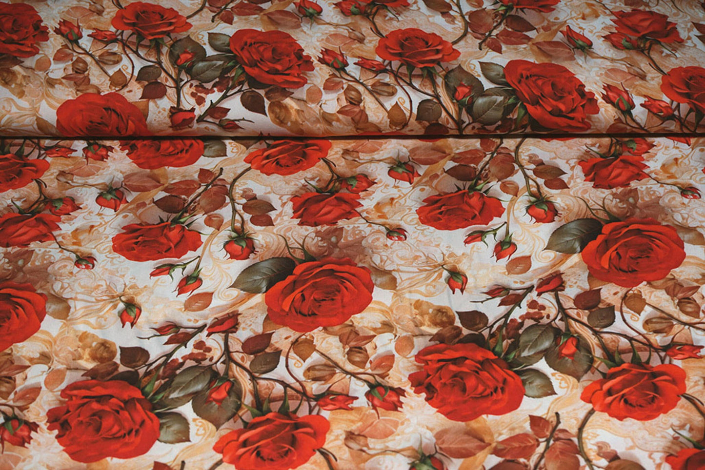 100% Viscose fabric - red roses 100 g/m²