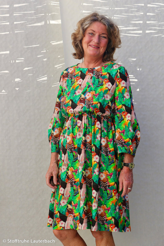 Image of 100% viscose fabric - Tropical Carnival 125 g/m² – available at Šarlotes audumi