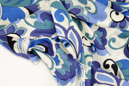 100% viscose fabric - blue abstract pattern 95 g/m²