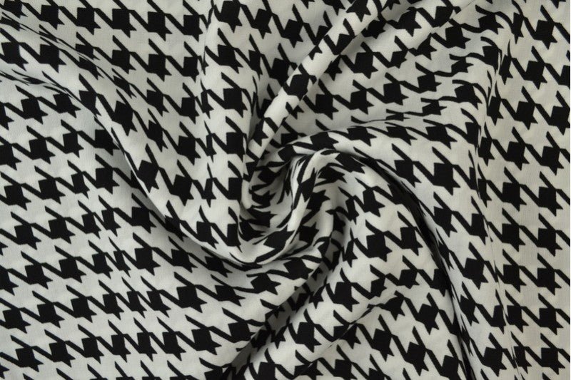 100% viscose fabric - houndstooth pattern 100 g/m²