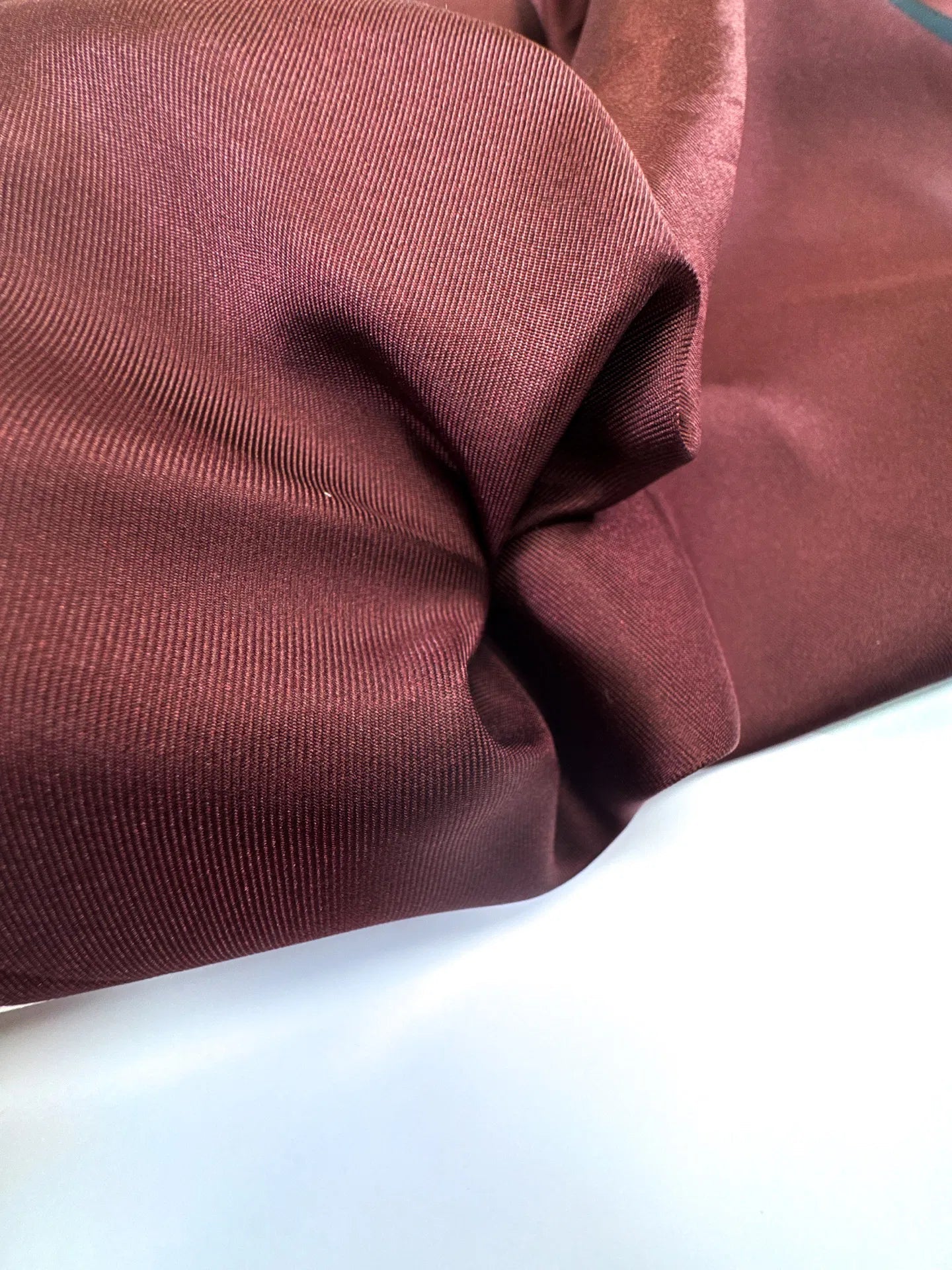 100% silk fabric - burgundy with graphic design 80 g/m²