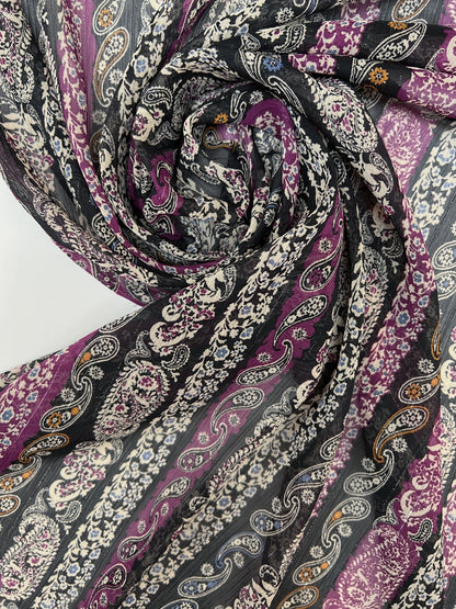 Italian chiffon fabric with black-purple paisley pattern and lurex thread 70 g/m²