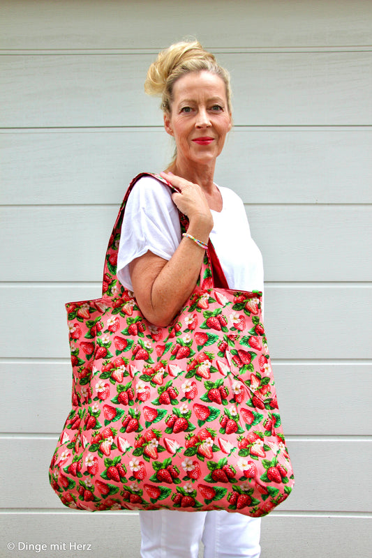 Canvas fabric - strawberries 230 g/m²