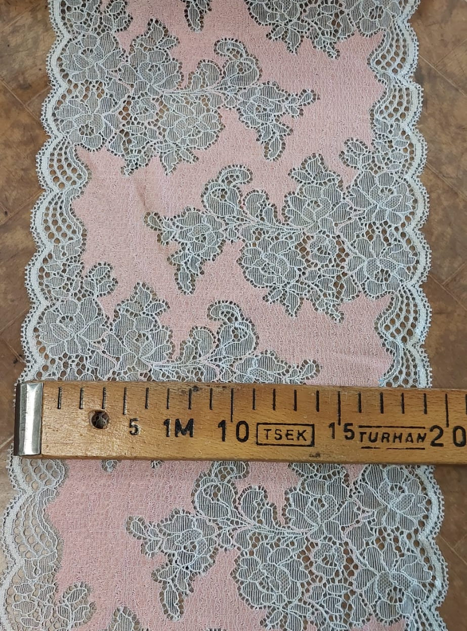 Elastīga mežģīne 19 cm- rozā ar baltu