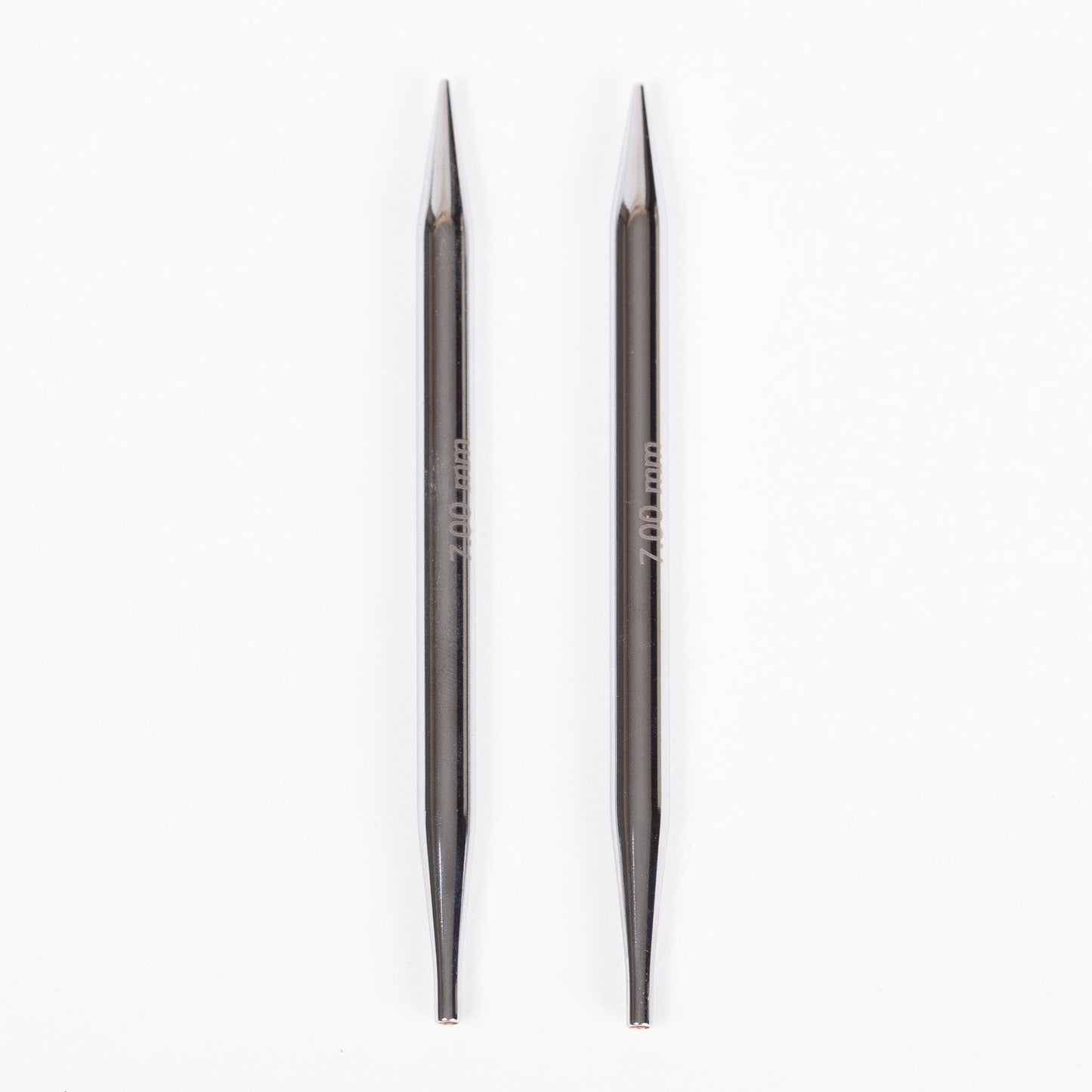 alt
Image of DROPS Pro Classic brass interchangeable circular knitting needles 12 cm | 3.0 mm - 10.0 mm – available at Šarlotes audumi