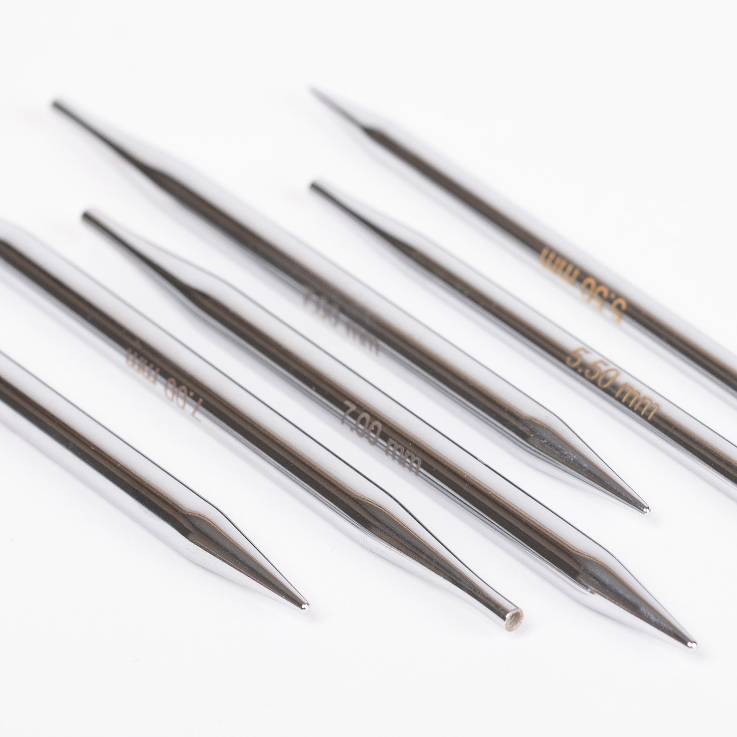 alt
Image of DROPS Pro Classic brass interchangeable circular knitting needles 12 cm | 3.0 mm - 10.0 mm – available at Šarlotes audumi