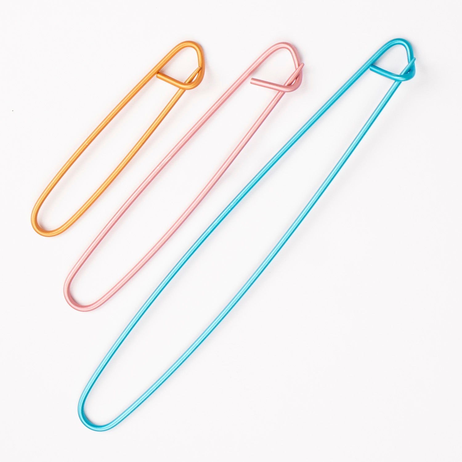 Image of Drops knitting stitch holders – 3-piece set | aluminum helper needles – available at Šarlotes audumi