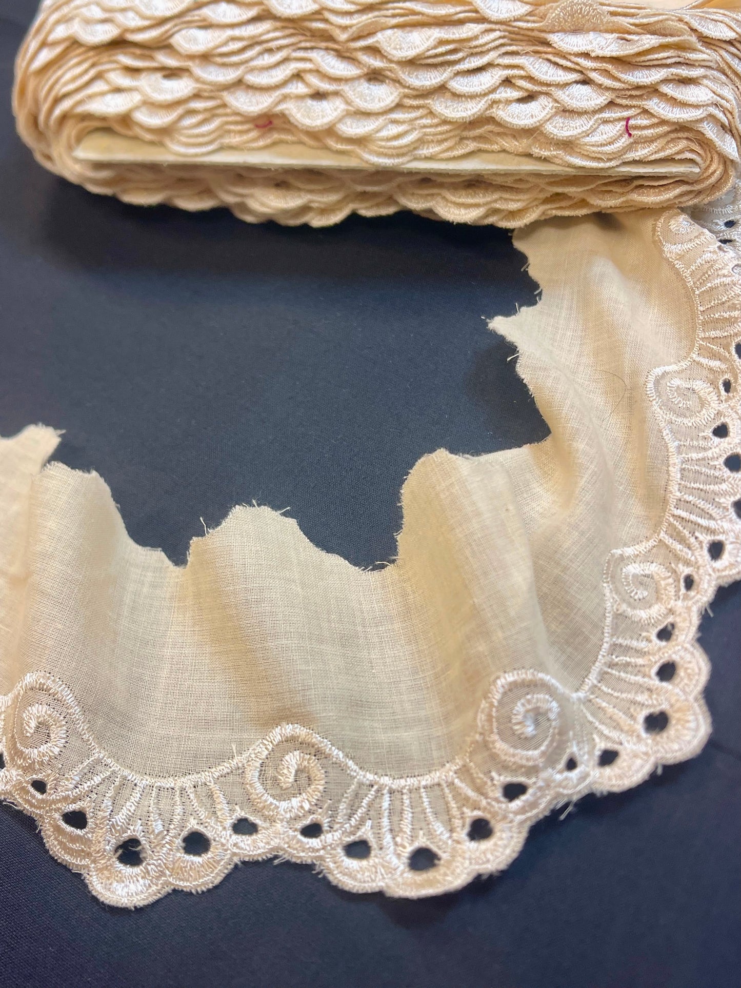 Image of white embroidered lace ribbon 6 cm-beige – available online at Šarlotes audumi