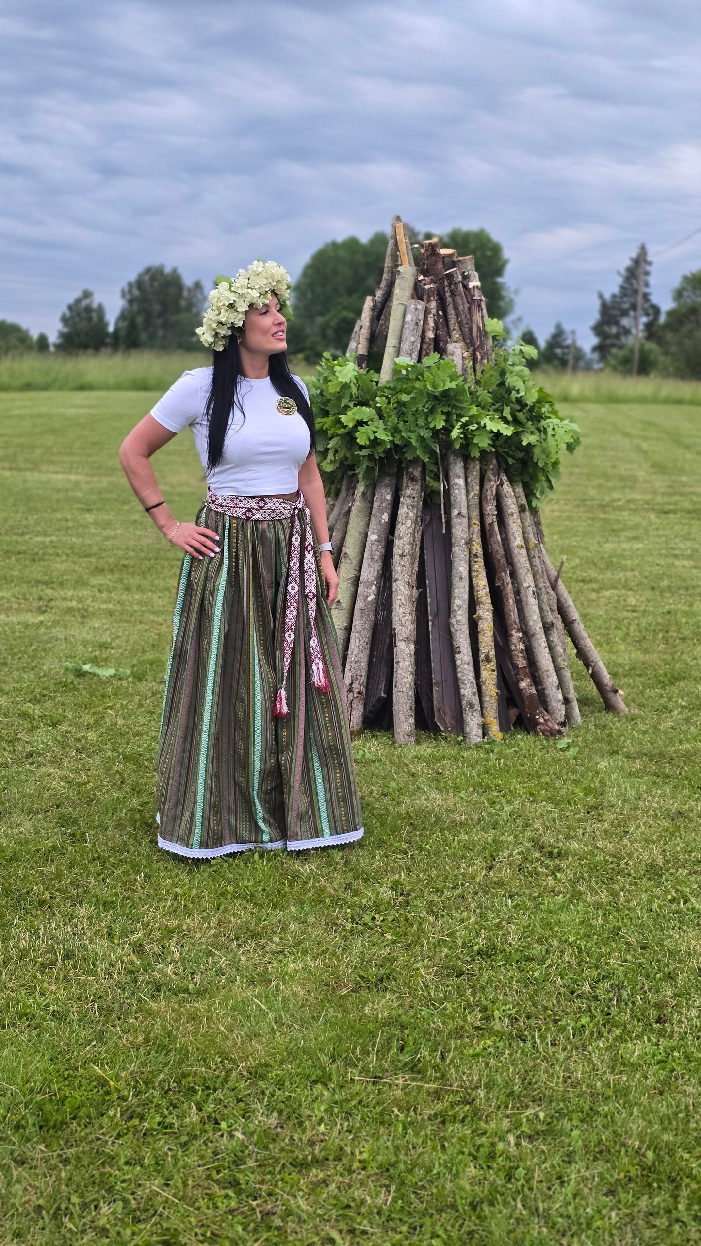Image of a free tutorial, "Jāņi skirt with elastic" – available at Šarlote's Fabrics