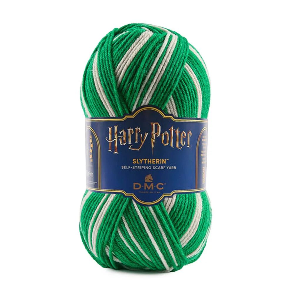 Attēls ar DMC Harry Potter Magic dzija 300 g / 410 m – pašsvītrojoša dzija Cūkkārpas koledžu krāsās – pieejams internetā Šarlotes audumi