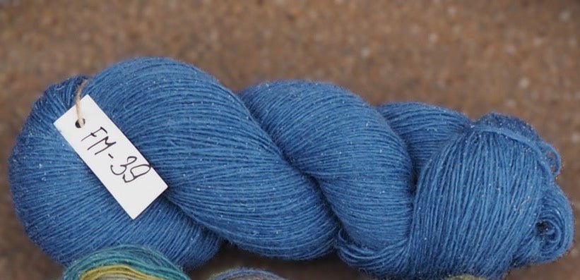 Image of Dzijas Pāces wool mill 100% Merino - 100 g / 470 m – available at Charlotte's Fabrics