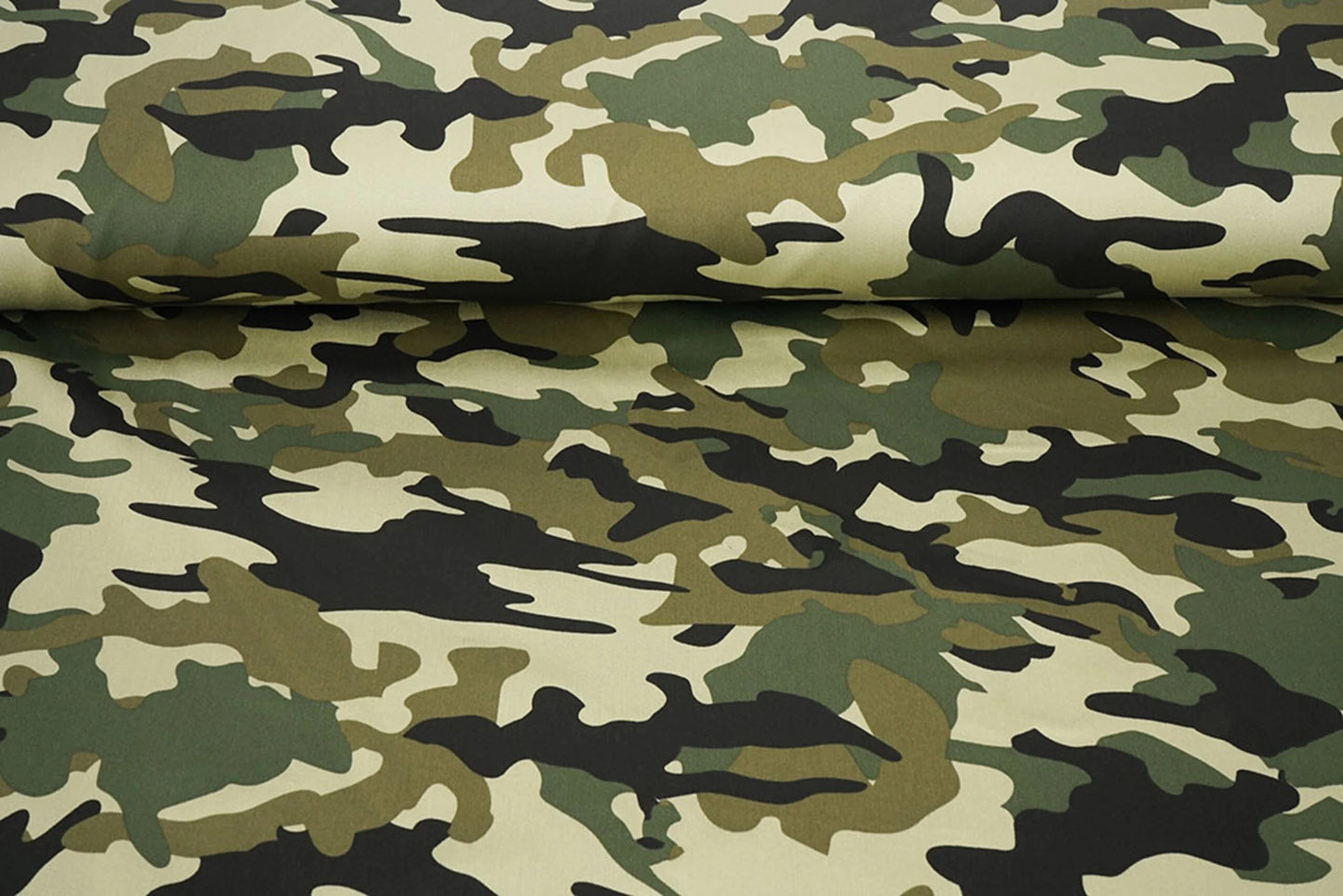 Image of denim fabric with camouflage pattern – Army Green 275 g/m² – available at Šarlotes audumi