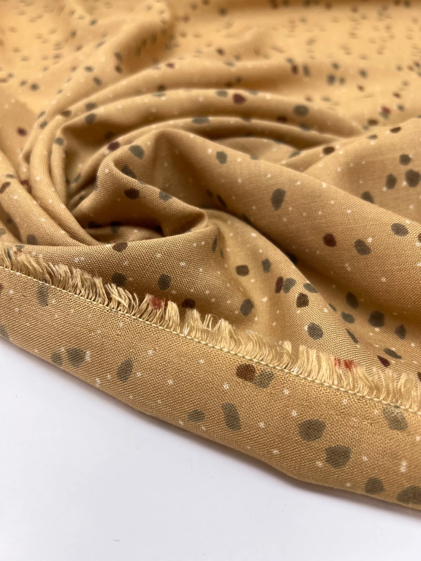 Italian acrylic fabric with beige and brown dot pattern 130 g/m²