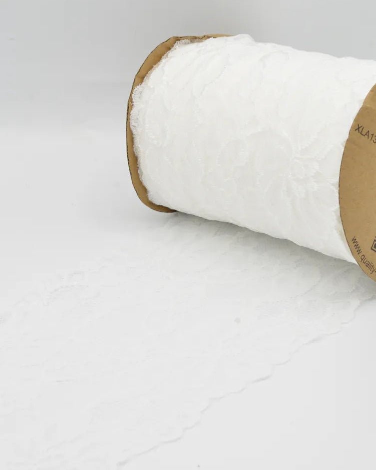 Attēls ar Elastīgā mežģīne-15 cm-piena balta – pieejams internetā Šarlotes audumi