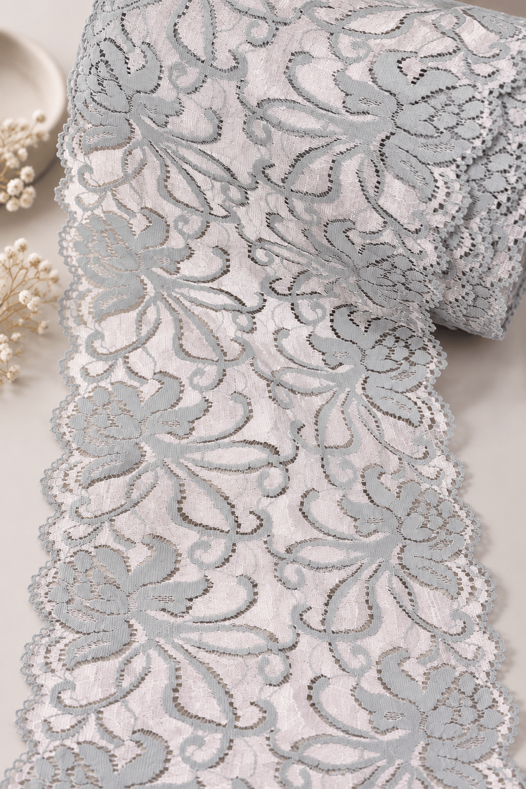 Image of elastic lace 17 cm-dusty pink – available online at Charlotte's Fabrics